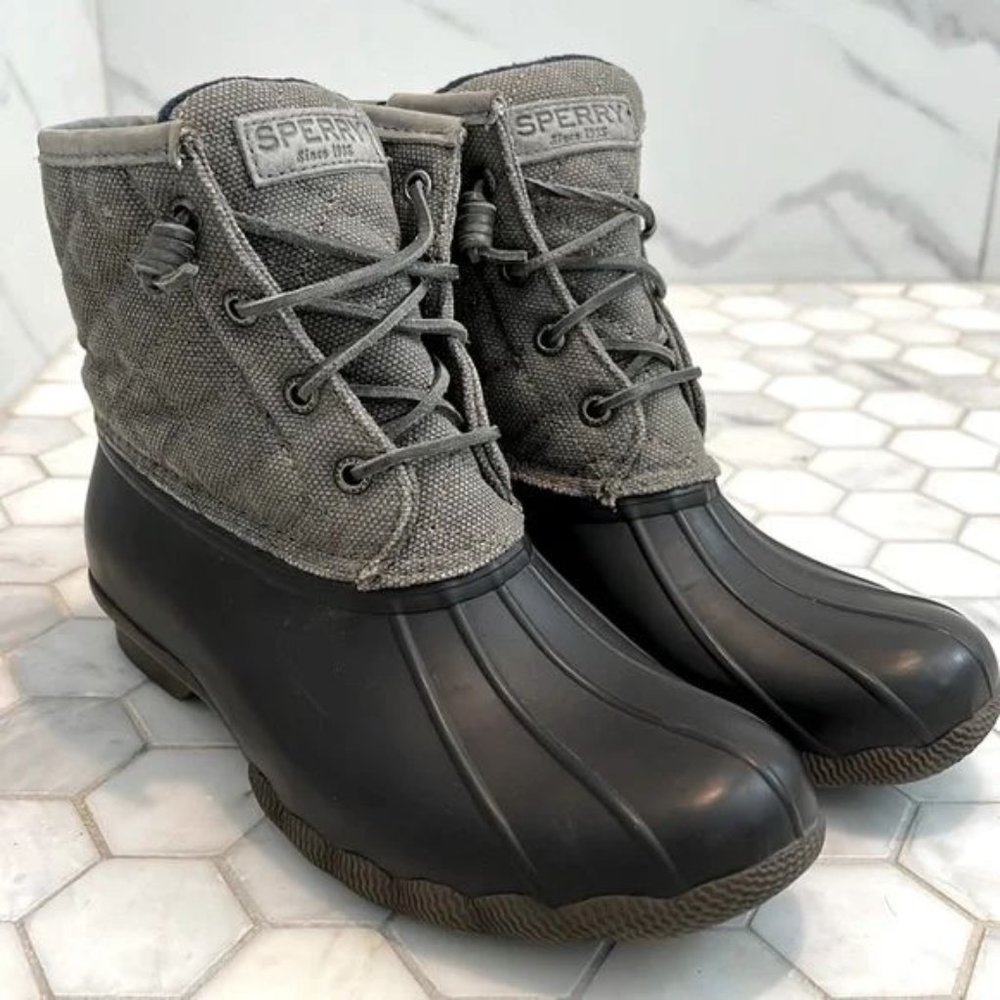 Duck Boot Bootie Quilted Canvas Women’s Size 7.5